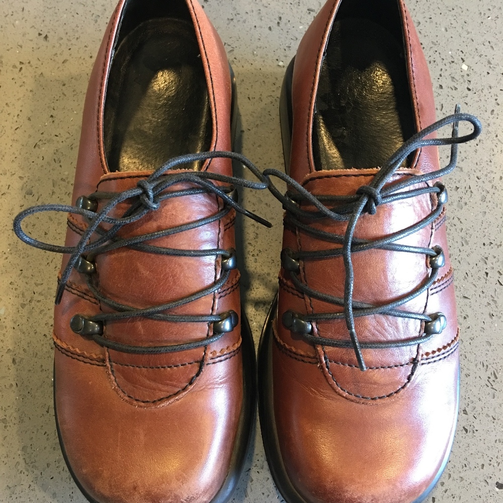 🌺3/$30 Dansko Laceup Clogs Eur 38